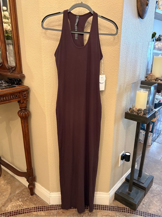 Vuori Dresses & Skirts - NWT~VUORI Women Brown Pose Scoop Sleeveless Rib Racerback Maxi Dress Size Small